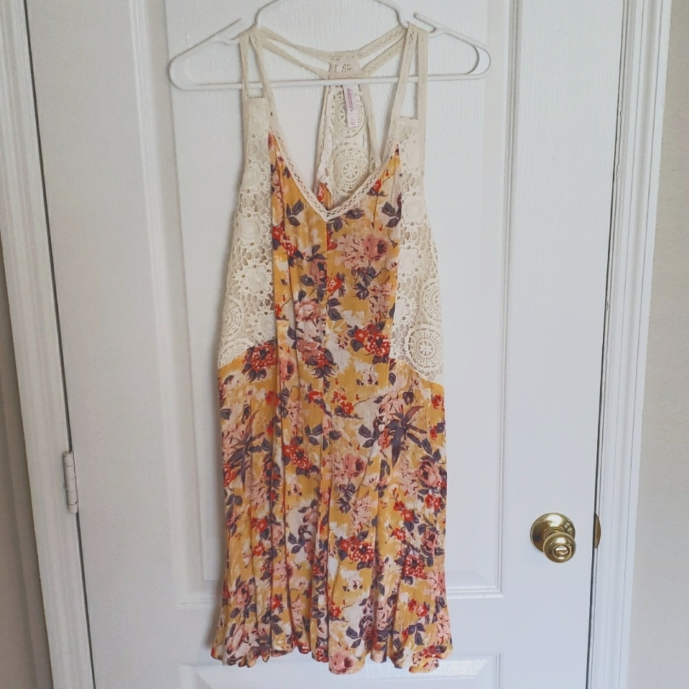 💛 yellow floral boho tunic